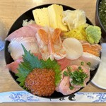Sushiya Mato - 彩り海鮮丼 みそ汁付　１６８０円　(2023/11)