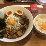 Chuukasoba Sapporo Niboshi Senta - 油そば・400g・追い飯付き（1,000円）、熟玉（120円、クーポン利用で0円）