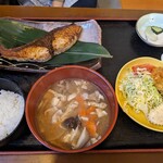 Ibara - ぶり塩焼・カキフライ・とん汁　1,250円