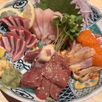 Ginza gachi dori - 朝挽き但馬味どり鶏刺し5種盛り1人前580円×3
                      むね、もも、レバー、ハツ、砂ズリ