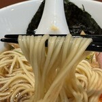 酒肴場 屯 - ツルパツ食感、三河屋製麺のストレート麺
