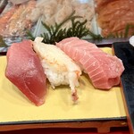 立喰 さくら寿司 - ランチ2番924円