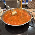 韓国料理bibim’ - 一番がっかりしたのはこのなナッコプゼ鍋です。メニューの写真と全く違う感じがします。そして二人で食べると量も少ないです。3600円なのに。。