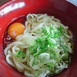 かあちゃん丸 - 釜玉うどん（温）￥2 0 0