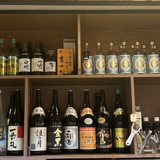 We have a variety of alcoholic beverages available! Highball goes great with yakiton and sashimi ◎