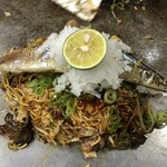 Okonomiyaki Hirano - ソバ舞茸ライス，秋刀魚、鬼おろし❣️