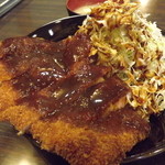 都 - 「ソースカツ丼」アップ　　このボリュームがたまらない。