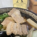 いずみ食堂 - ブタ肉山菜そば