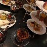 古城の国のアリス - オータム・ゴールデンアフタヌーンティーセット★14:00までコーヒー＆紅茶8種飲み放題