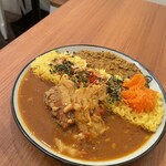 カレーの店 八月 - ポークカレー＋あいがけキーマ