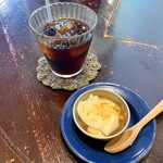 ビスタリ食堂 - アイスコーヒー、豆乳プリン