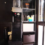 丿貫 - 入口付近 （ウォーターサーバ）