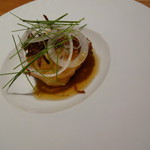 Point - 前菜２品目　淡路産鱧のベニエ 玉ねぎのコンソメ