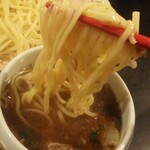 元祖麻婆ホルモン 美味満福 - 中細麺