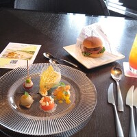 DINING & BAR TABLE 9 TOKYO - 