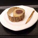 名鉄 イオリカフェ - 竹の皮をとります