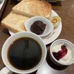 カフェ・ド・クリエ - 小倉バタートーストセット　¥530