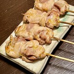 酒亭 田中 - あか　熊野地鶏って本当に美味しいよね　4本独り占めしたくなるｗ
