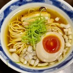 酒亭 田中 - 鶏そば醤油　一番あっさりしていますがコクもあって後引きなんです