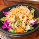 どんどん亭 - 食べ放題 くずして食べるシーザーサラダ