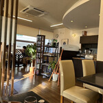 ジムノペディ - 店内