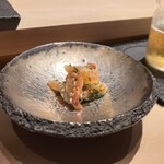 鮨 山沙 - 赤貝・シソとごま和え