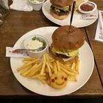 バーガーズカフェビーチ ストーリー - 