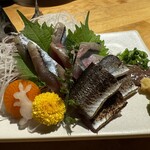 Umeshu Izakaya Sai - 秋刀魚の姿造り