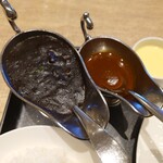 Touyou Ken - デミグラスソースはブラックカレーよりも
                      甘味と複雑な酸味を感じる
                      
                      苦み感はほんのりとあるけれど、そんなにはない
                      爽やかにビーフカツレツが食べられる
                      
                      ビーフカツレツ単体で食べるよりも美味しい
