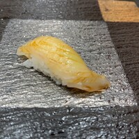 京都 鮨 もと樹 - 明石のヒラメの昆布締め