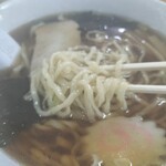 Asahiya Shokudou - 麺アップ、湯気で曇っちゃいます。