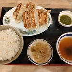 Gyouza Hambaiten Ueno Ichigorou - 野菜餃子定食（879円）