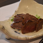 Kyoufuu Oden To Shunsai Jigajisan - 牛ハラミの西京漬けです！
      甘めの西京味噌にしっかり漬けて焼き上げます！