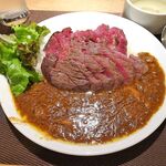 肉塊 UNO - 牧草牛濃厚カレー（ビーフ、ライス大盛）1,700円