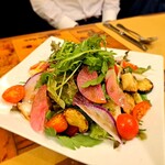 ピッツェリア パーレンテッシ - ⚫有機野菜のサラダ オリジナルアンチョビドレッシング