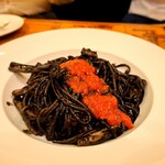 ピッツェリア パーレンテッシ - ⚫豊洲より釣り物スルメイカでイカスミパスタ