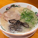 博多ラーメンばたやん - とんこつもと味 880円