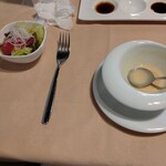 特選近江牛レストラン ティファニー - サツマイモのポタージュ？旨し。サラダもね。