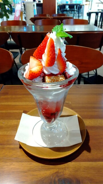 サンズフルーツパーラー果蔵 新利府店 | 新鮮フルーツパフェ・ジュース