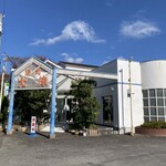 Yakiniku Taikou - 店舗外観
                      駐車場より見る