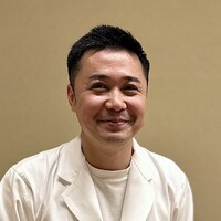道人 - いつも笑顔で緊張感を感じさせないご主人の中島さん。繊細なお料理とのギャップに毎度驚かされる。