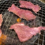 Yakiniku Yasaka - 