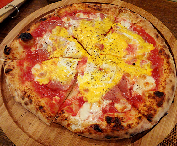Pizza Izakaya Pan Kina