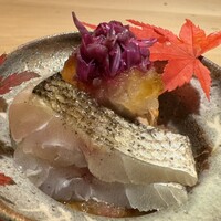 室町 唯 - 