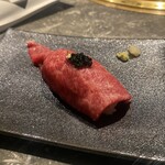 Yonezawa Gyuu Uesugi - 米沢牛肉寿司