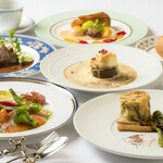 フレンチダイニング　尾崎 - 5500円コース(税￥別)_カボチャのポタージュ、大根とタイのムニエルズワイガニと共に、黒毛和牛のフィレステーキマスタードソース