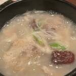 Choun - 参鶏湯　具がたっぷり。