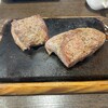 やっぱりステーキ - やっぱりロースコンボ（左：ミスジ肉、右：ロース）