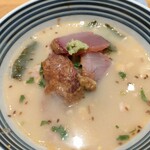 日本橋海鮮丼 つじ半 - 最後は、出汁茶漬けで締めます。