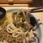 Chabugama - 麺はコシがあって半透明の全粒粉麺